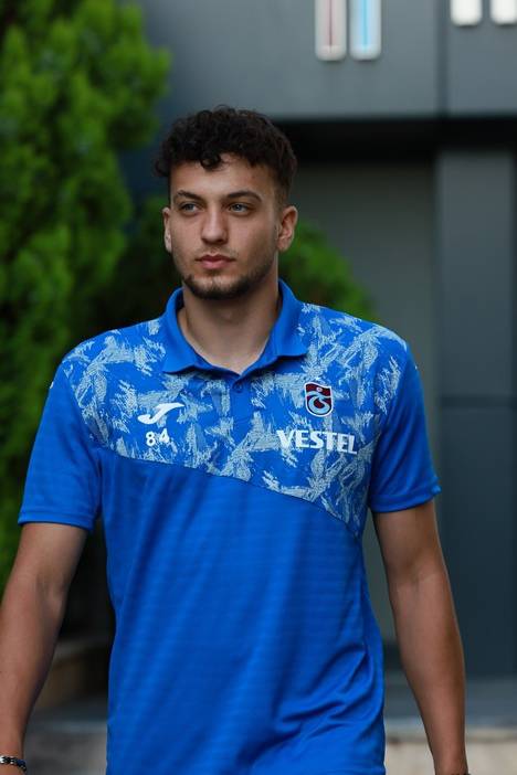 Trabzonspor Galatasaray maçı için İstanbul'a gitti 39